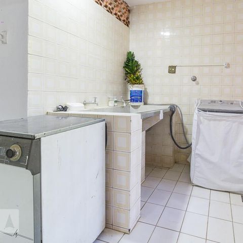 Casa à venda com 600m², 3 quartos e 7 vagasÁrea de Serviço