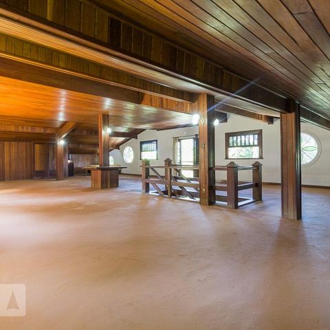 Casa à venda com 600m², 3 quartos e 7 vagasSala