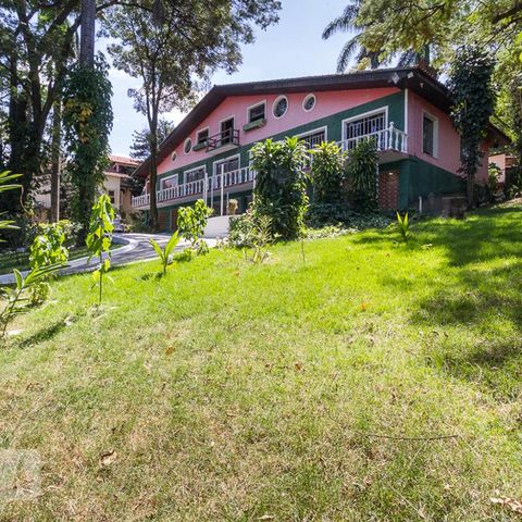 Casa à venda com 600m², 3 quartos e 7 vagasFachada