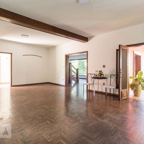 Casa à venda com 600m², 3 quartos e 7 vagasSala 2