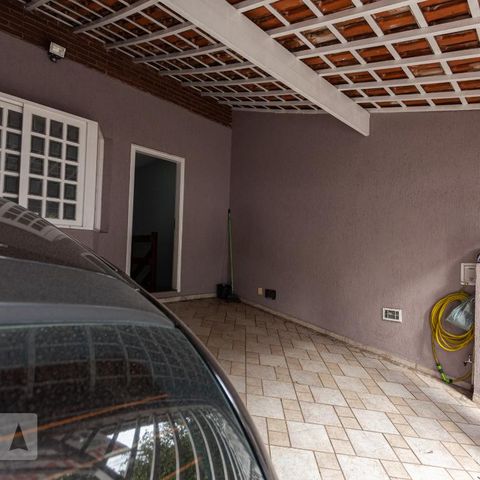 Casa à venda com 246m², 4 quartos e 2 vagasGaragem
