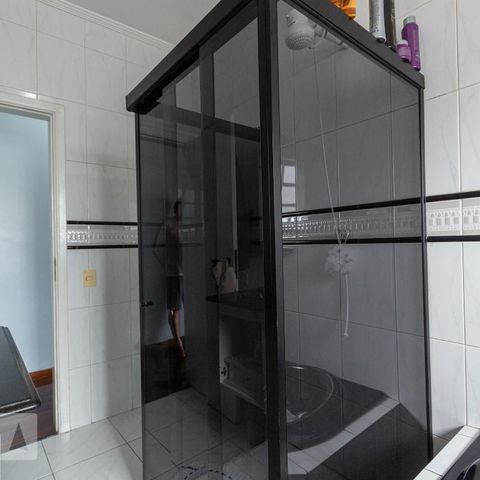 Casa à venda com 246m², 4 quartos e 2 vagasBanheiro da Suíte