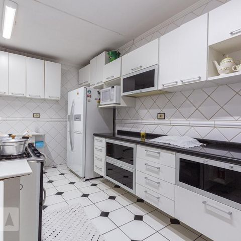 Casa à venda com 246m², 4 quartos e 2 vagasCozinha
