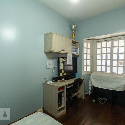 Casa à venda com 246m², 4 quartos e 2 vagasQuarto 3