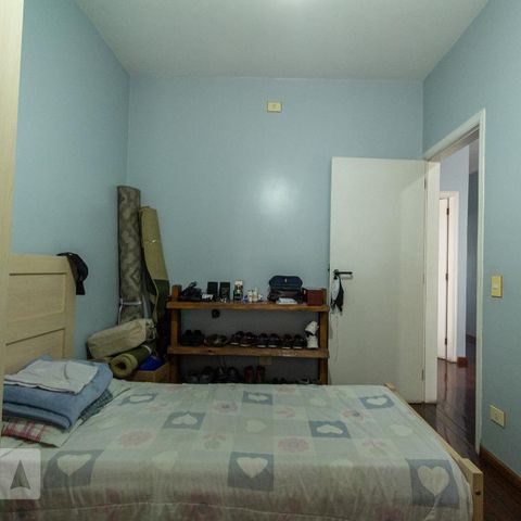 Casa à venda com 246m², 4 quartos e 2 vagasQuarto 3