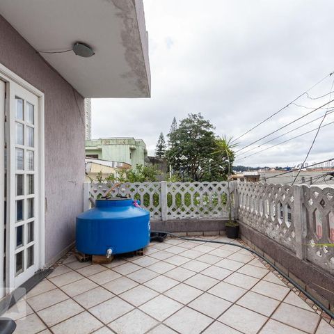 Casa à venda com 246m², 4 quartos e 2 vagasSacada do Quarto de Serviço