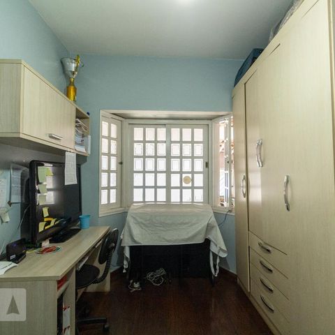 Casa à venda com 246m², 4 quartos e 2 vagasQuarto 3