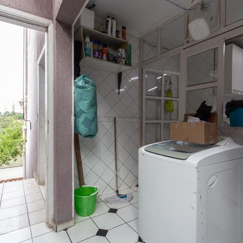 Casa à venda com 246m², 4 quartos e 2 vagasLavanderia