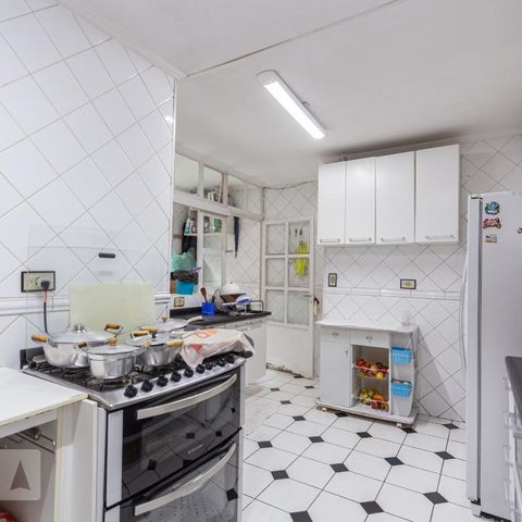 Casa à venda com 246m², 4 quartos e 2 vagasCozinha