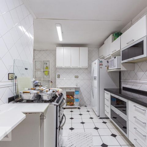Casa à venda com 246m², 4 quartos e 2 vagasCozinha