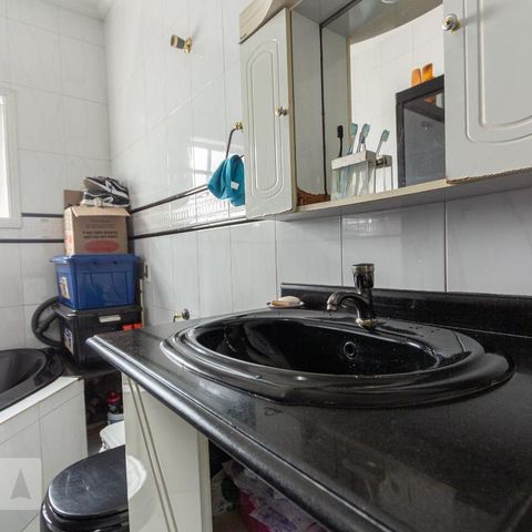 Casa à venda com 246m², 4 quartos e 2 vagasBanheiro da Suíte
