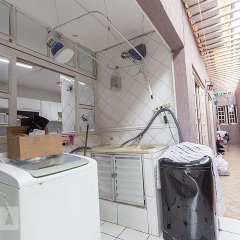 Casa à venda com 246m², 4 quartos e 2 vagasLavanderia