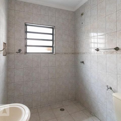 Casa à venda com 225m², 4 quartos e 2 vagasBanheiro 4