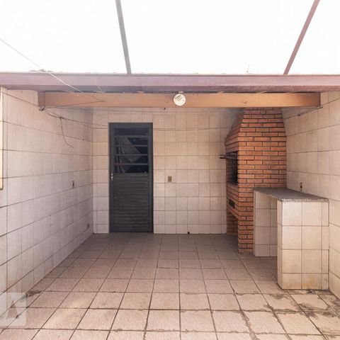 Casa à venda com 225m², 4 quartos e 2 vagasChurrasqueira