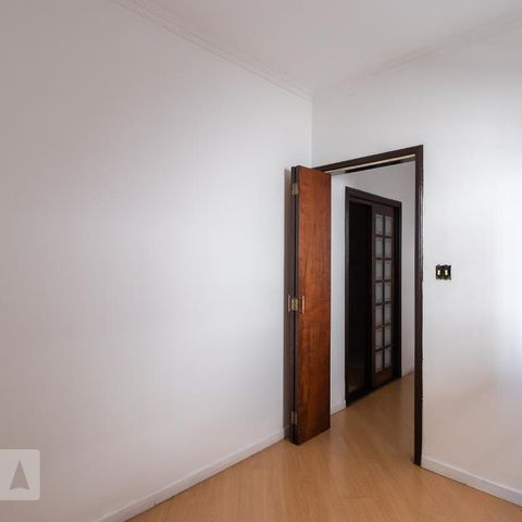 Casa à venda com 225m², 4 quartos e 2 vagasQuarto 2
