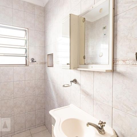Casa à venda com 225m², 4 quartos e 2 vagasBanheiro da Suíte 1
