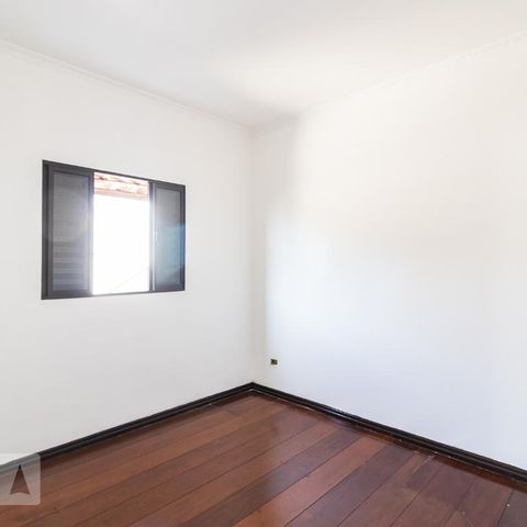 Casa à venda com 225m², 4 quartos e 2 vagasSuíte 2