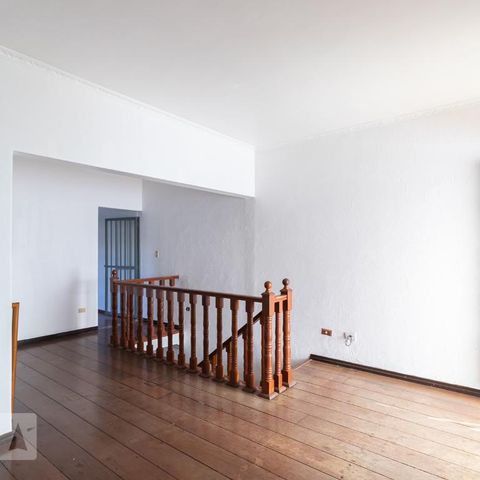 Casa à venda com 225m², 4 quartos e 2 vagasSala 2