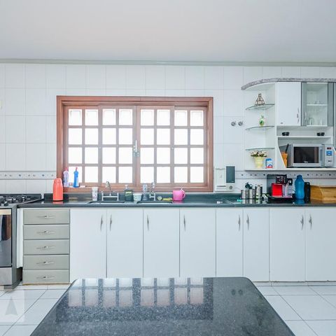 Casa para alugar com 300m², 4 quartos e 3 vagasCozinha