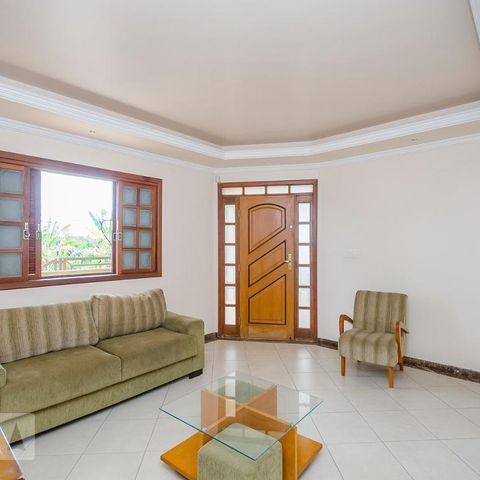 Casa para alugar com 300m², 4 quartos e 3 vagasSala