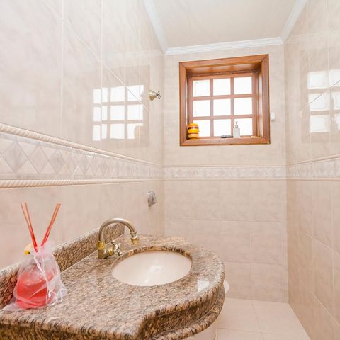 Casa para alugar com 300m², 4 quartos e 3 vagasLavabo