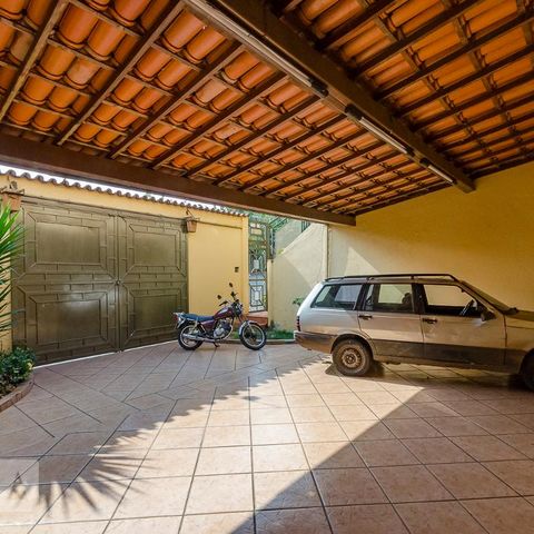 Casa para alugar com 300m², 4 quartos e 3 vagasGaragem