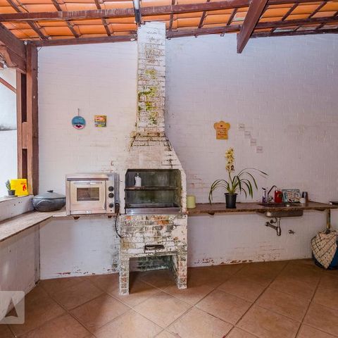 Casa para alugar com 300m², 4 quartos e 3 vagasÁrea Externa