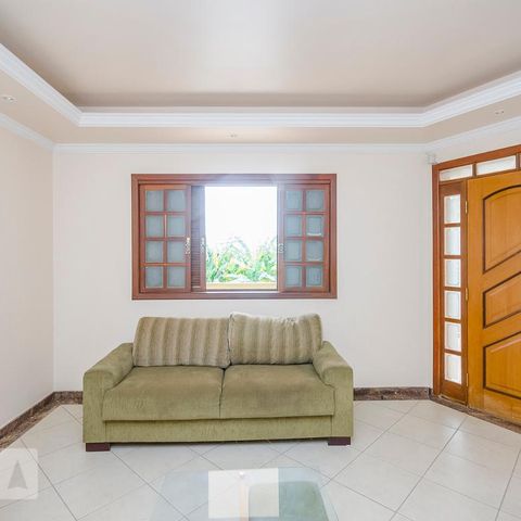 Casa para alugar com 300m², 4 quartos e 3 vagasSala