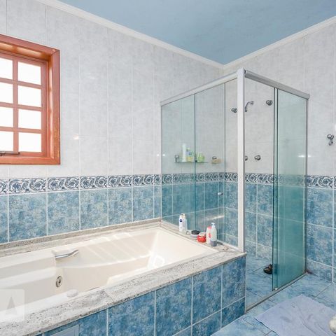 Casa para alugar com 300m², 4 quartos e 3 vagasBanheiro da Suíte