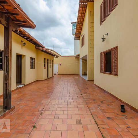 Casa para alugar com 300m², 4 quartos e 3 vagasÁrea Externa