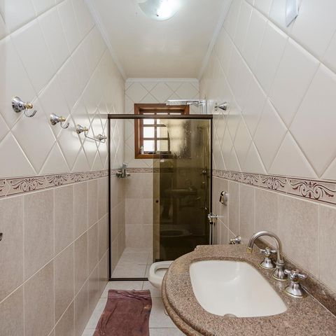 Casa para alugar com 300m², 4 quartos e 3 vagasBanheiro Social