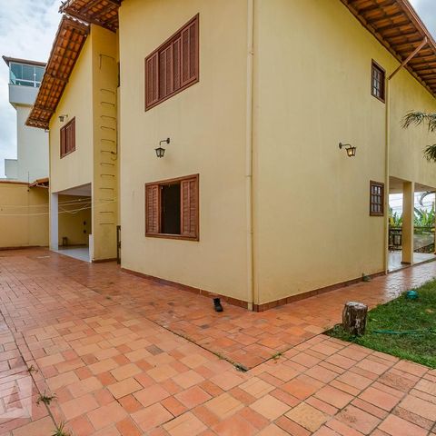 Casa para alugar com 300m², 4 quartos e 3 vagasÁrea Externa