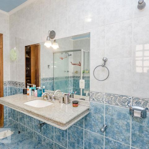Casa para alugar com 300m², 4 quartos e 3 vagasBanheiro da Suíte