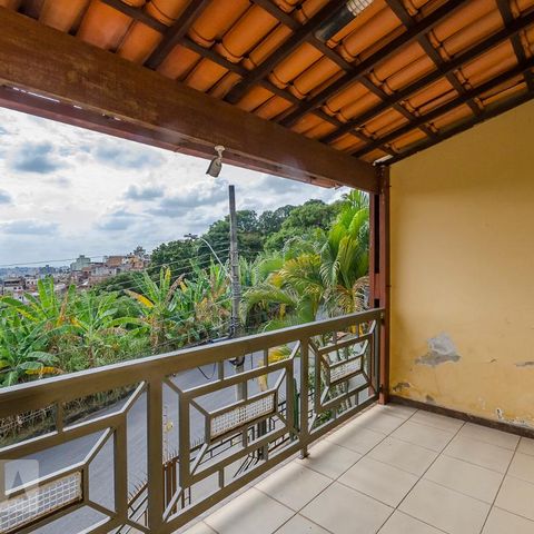 Casa para alugar com 300m², 4 quartos e 3 vagasvaranda Suíte 