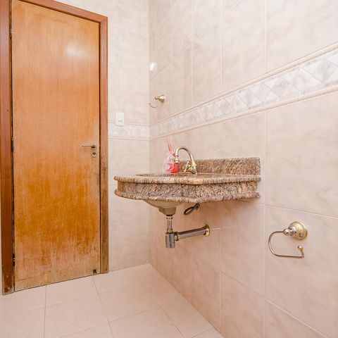 Casa para alugar com 300m², 4 quartos e 3 vagasLavabo