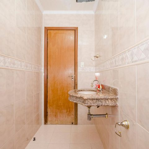 Casa para alugar com 300m², 4 quartos e 3 vagasLavabo