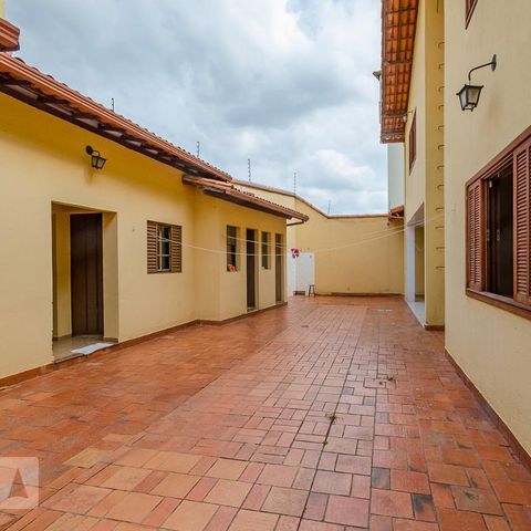 Casa para alugar com 300m², 4 quartos e 3 vagasÁrea Externa