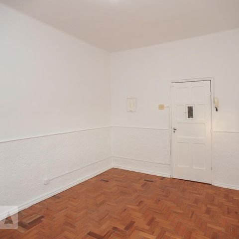 Apartamento à venda com 70m², 2 quartos e sem vagaSala