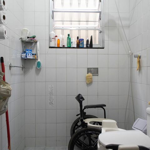 Casa à venda com 161m², 7 quartos e 2 vagasBANHEIRO