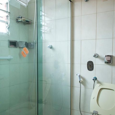 Casa à venda com 161m², 7 quartos e 2 vagasBANHEIRO SUÍTE QUARTO 4