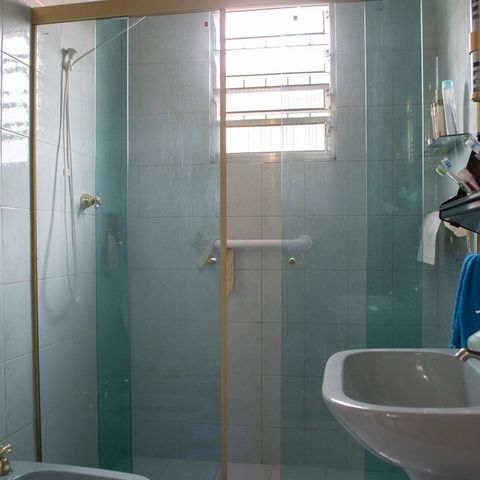 Casa à venda com 161m², 7 quartos e 2 vagasBANHEIRO