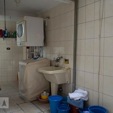 Casa à venda com 161m², 7 quartos e 2 vagasÁREA DE SERVIÇO