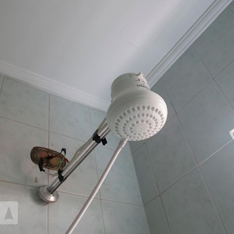 Casa à venda com 161m², 7 quartos e 2 vagasBANHEIRO