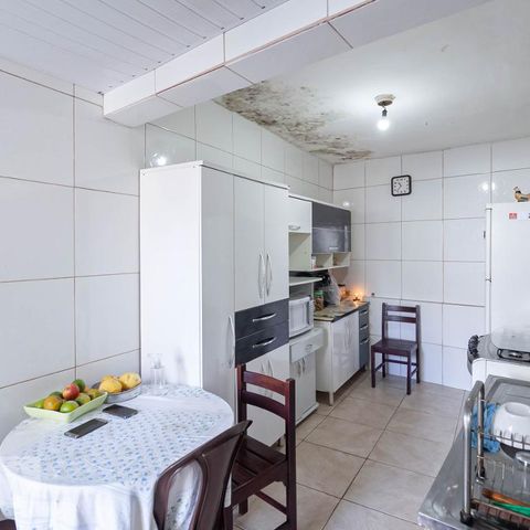 Casa à venda com 200m², 3 quartos e 5 vagasCozinha 