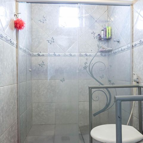 Casa à venda com 200m², 3 quartos e 5 vagasBanheiro social 