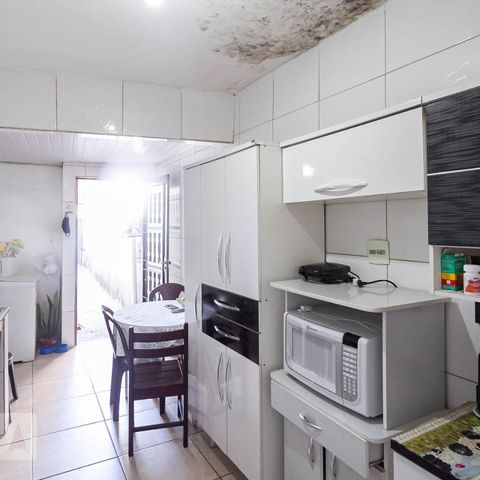 Casa à venda com 200m², 3 quartos e 5 vagasCozinha 