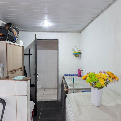 Casa à venda com 200m², 3 quartos e 5 vagasÁrea de serviço 