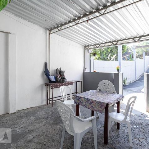 Casa à venda com 200m², 3 quartos e 5 vagasEntrada