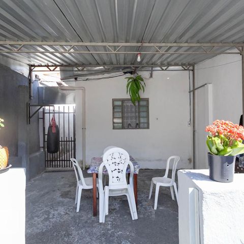 Casa à venda com 200m², 3 quartos e 5 vagasEntrada