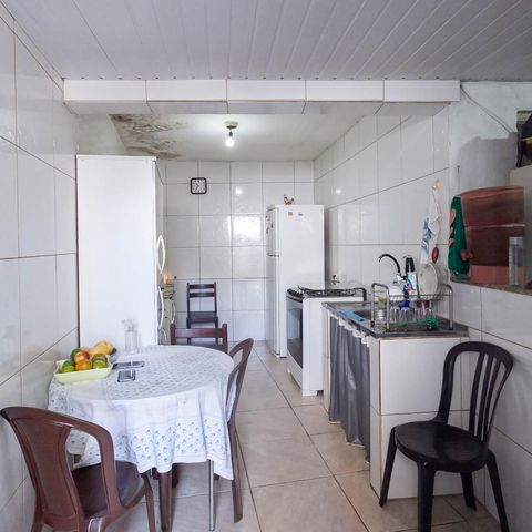 Casa à venda com 200m², 3 quartos e 5 vagasCozinha 